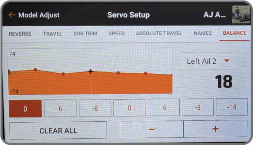 Servo setup screen with "Balance" tab, showing graph and control values.